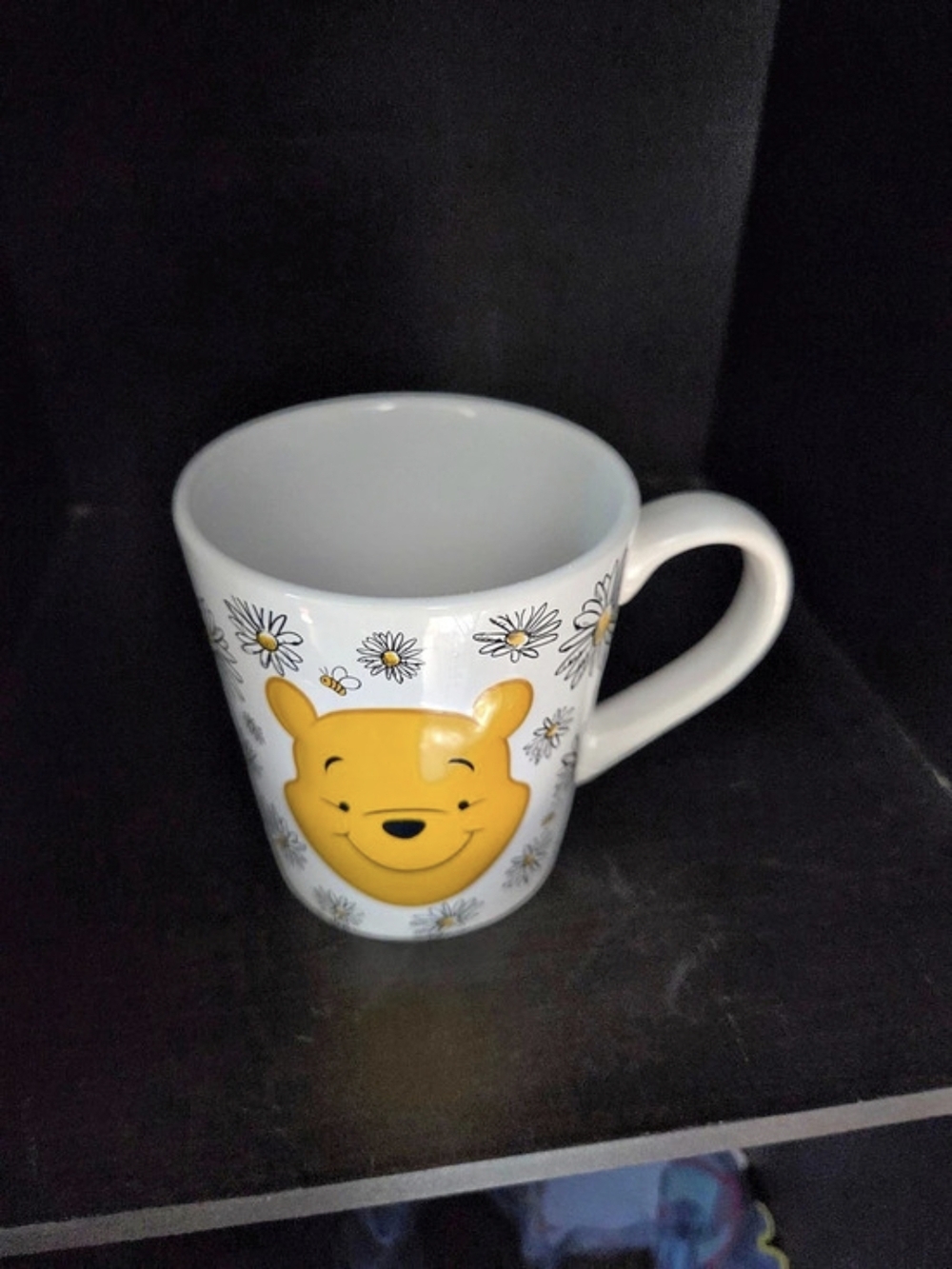 Disney Winnie the Pooh Daisy Chain Mug White & Yellow